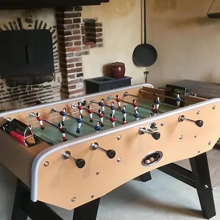 Charme Du Xviie Avec Grand Terrain Clos, Dependances Restaurees, Jardin, Garage Ferme Et Equipements Divers - Fr-1-410-157