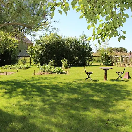 Charme Du Xviie Avec Grand Terrain Clos, Dependances Restaurees, Jardin, Garage Ferme Et Equipements Divers - Fr-1-410-157 בית נופש *