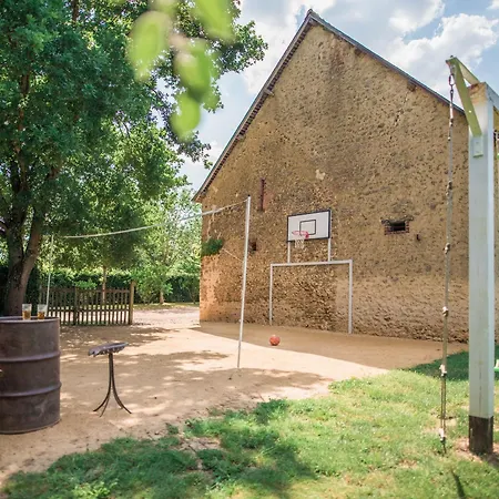 Charme Du Xviie Avec Grand Terrain Clos, Dependances Restaurees, Jardin, Garage Ferme Et Equipements Divers - Fr-1-410-157 Holiday home
