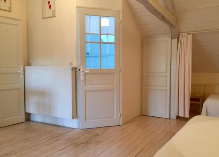 Charme Du Xviie Avec Grand Terrain Clos, Dépendances Restaurées, Jardin, Garage Fermé Et équipements Divers - Fr-1-410-157 Сasa de vacaciones Berfay