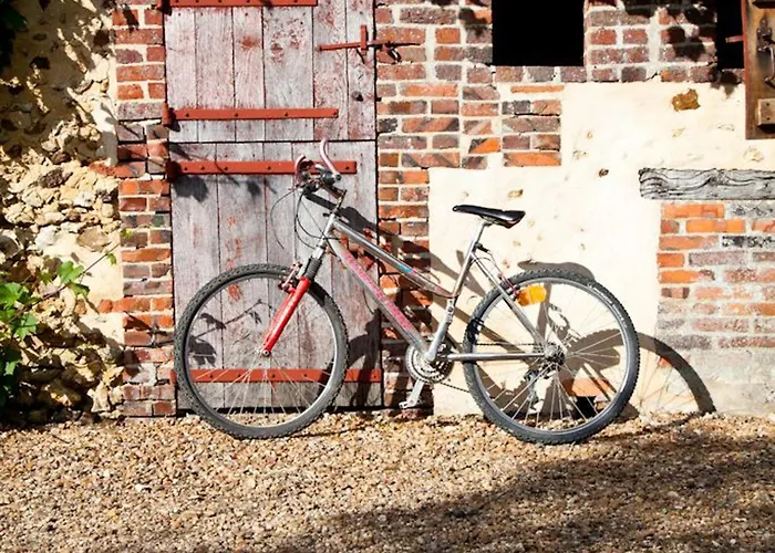 Charme Du Xviie Avec Grand Terrain Clos, Dépendances Restaurées, Jardin, Garage Fermé Et équipements Divers - Fr-1-410-157 Сasa de vacaciones Berfay